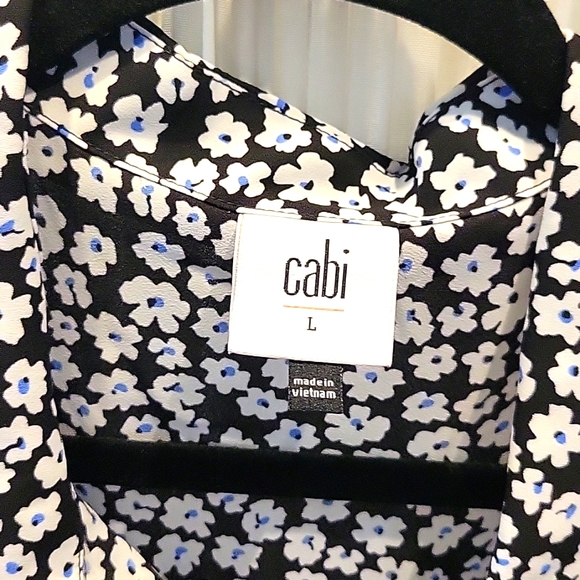 Cabi - Picture 2 of 4